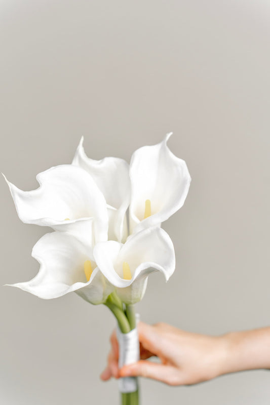 Sophisticated Elegance - Lily bridesmaid bouquet