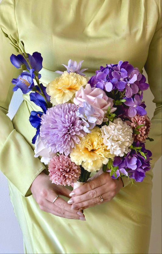 Whimsical Romance - Brudepigebuket