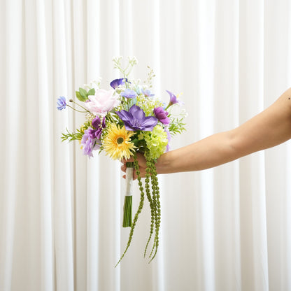 Whimsical Romance - Brudepigebuket