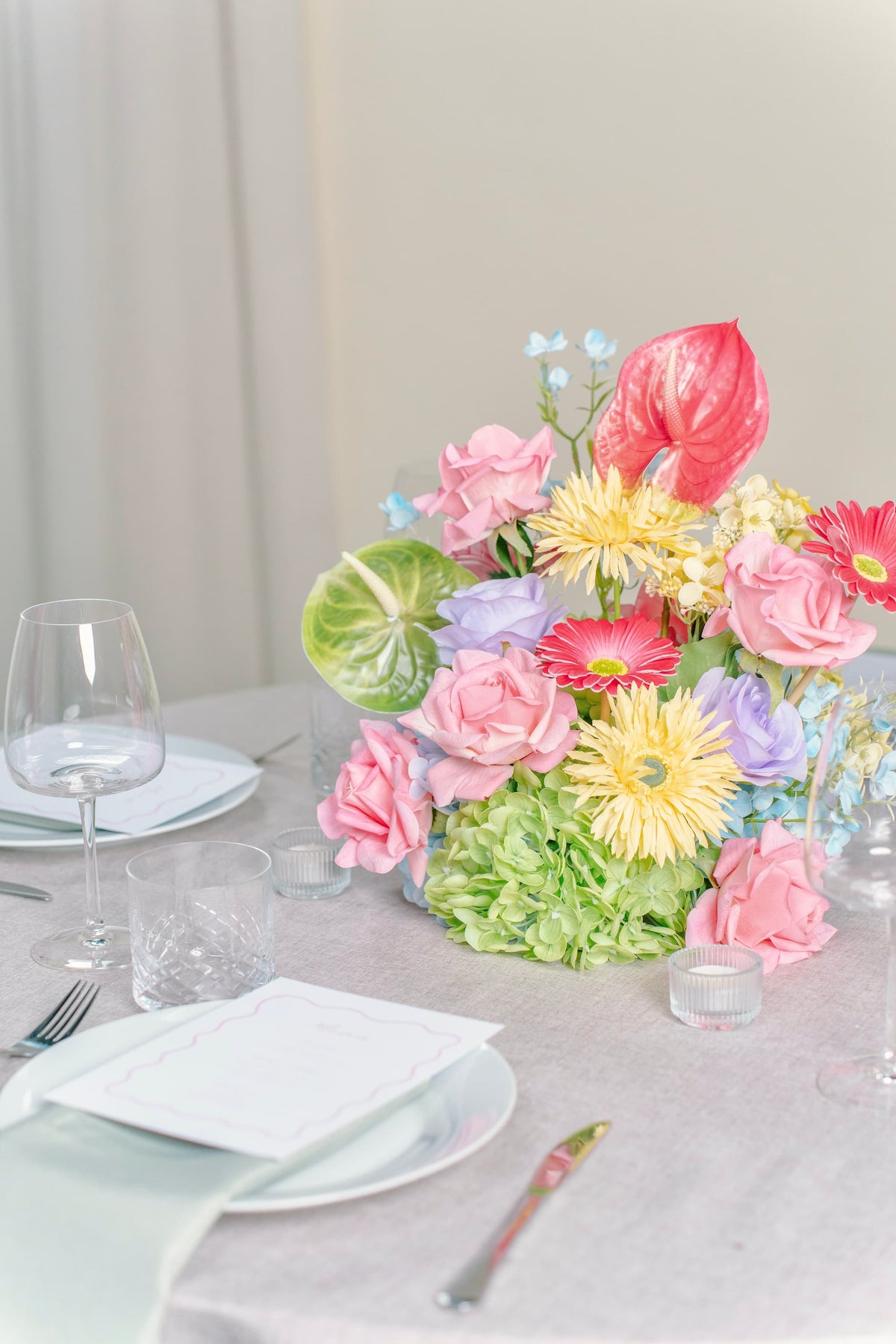 Bold Love - Table Centerpiece